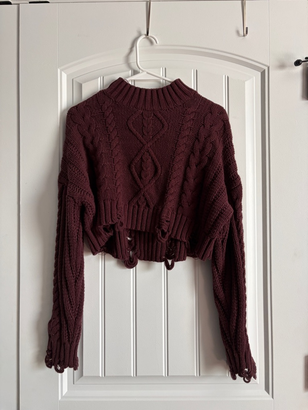 Womens Cropped Cable Knit Sweater - Burgundy